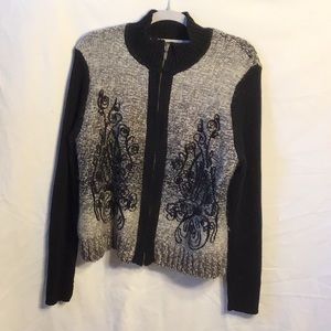 Cold Water Creek, women’s sweater, size (L), embroidery front, hombre